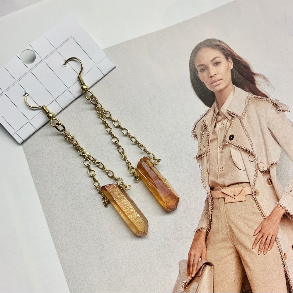 **Golden Chiseled Amber Stone Crystal Earrings**